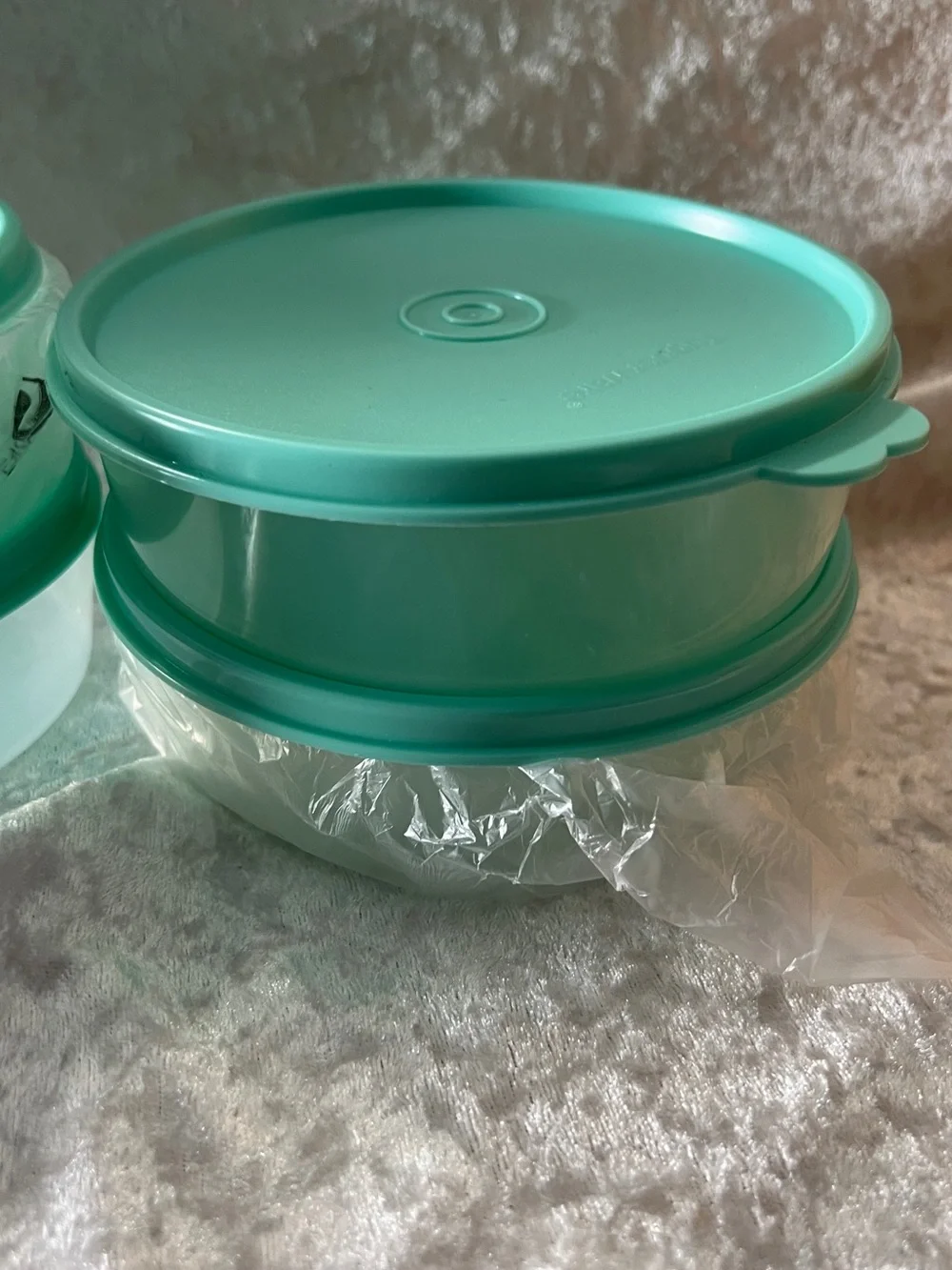 Tupperware Teal Round Food Storage Containers with Lids - Set of 4